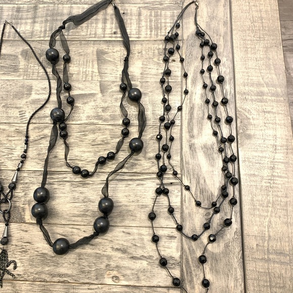 5 necklaces bundle - Picture 3 of 3